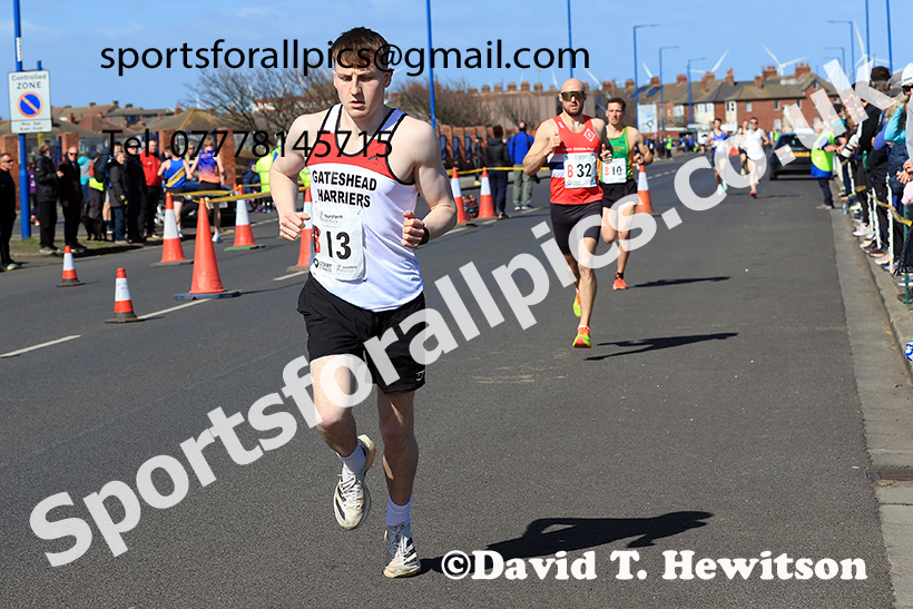 Senior mens Northern 12 Stage Road Relay, 2025 Northern 12 and 6 Stage Road Relays and Junior 5k, Redcar. Photo: David T. Hewitson/Sports for All Pics